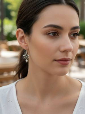 Kis tulipános fülbevaló gyöngyös